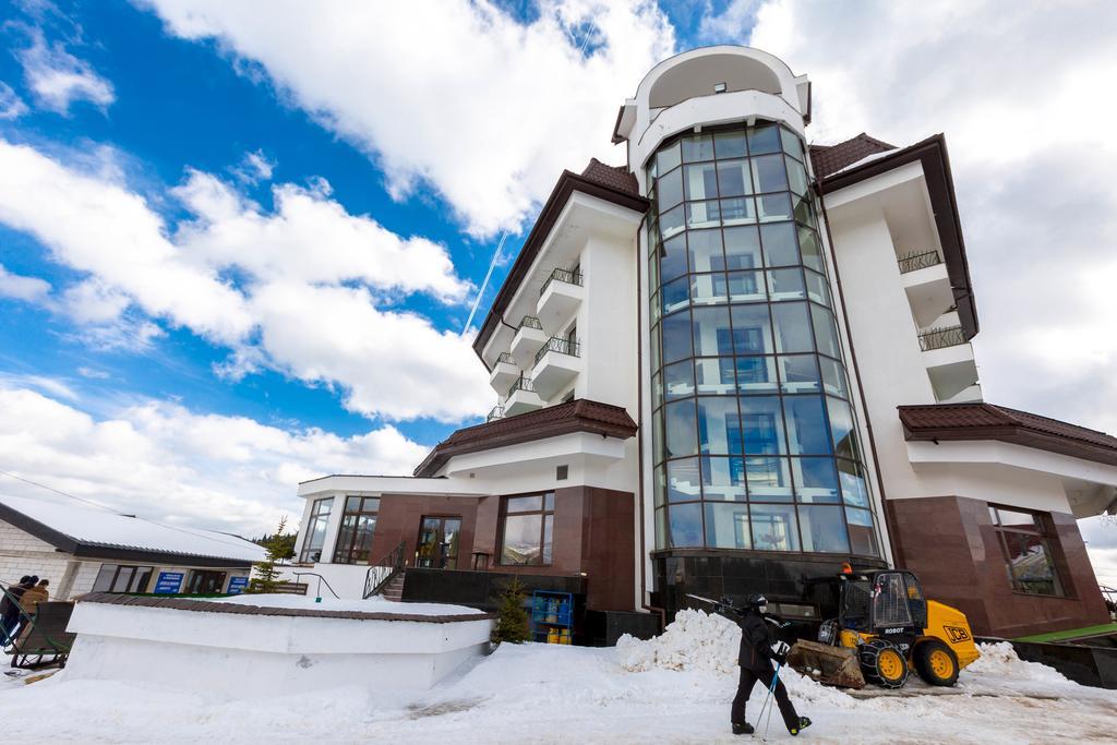 Hotel Onix Ranca Exterior photo